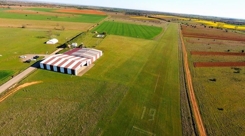 chozas_airfield